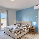 Nur Holiday home *