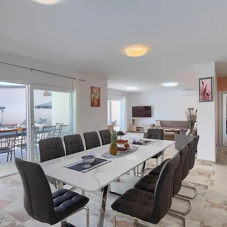 Nur بيت للعطل بولا