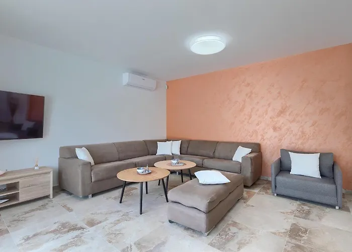 Ferienhaus Nur *